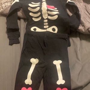 Kids bone pajamas 3t